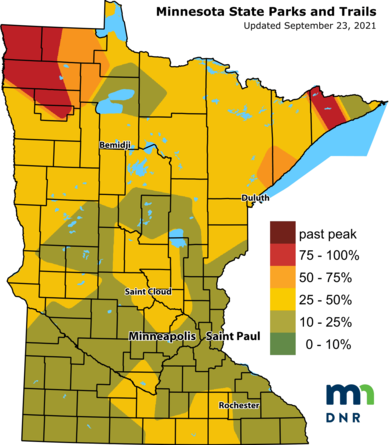 Map of the state of Minnesota marked with different colors to show foliage color change.