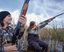 female hunters waterfowl hunting