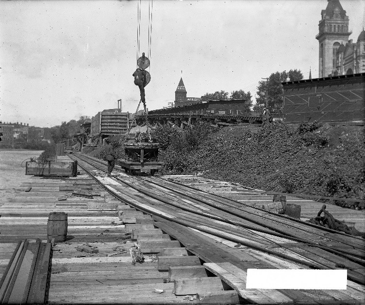 Cableway bucket at construction site (Hennepin County Library, 1914)