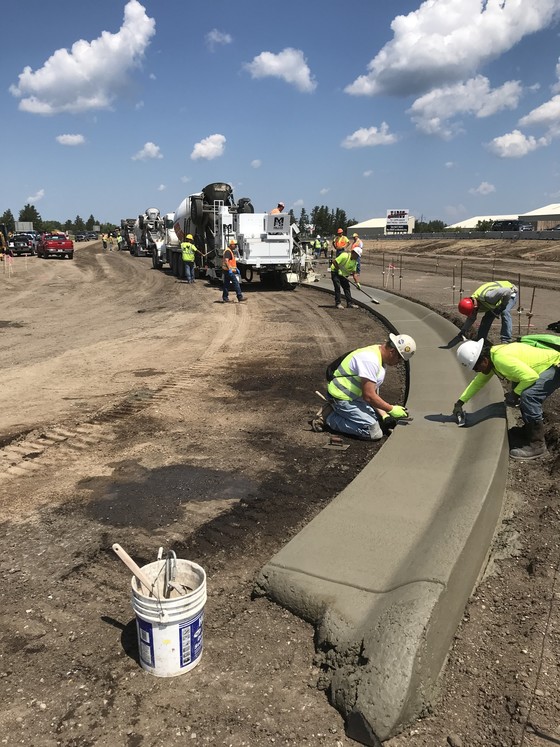Curb operations at Anne Street roundabout