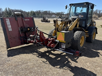 Front-mounted ditch mower