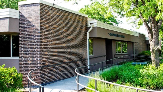 Front entrance to Eden Prairie Senior Center