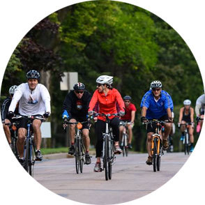 Bicyclists on the Minneapolis riverfront
