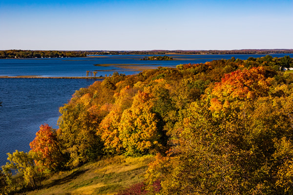 Image of fall color at Maplewood State Park's Bass Lake