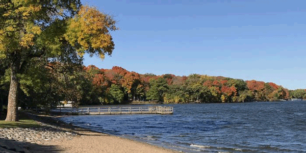 fall color at Baker Park Reserve, part of the Three Rivers Park District 