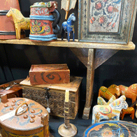 an image a variety of antiques