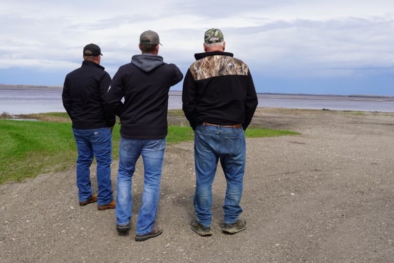 Governor Walz Surveys Flooding