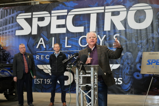 Governor Walz speaks to press at Spectro Alloys' facility in Rosemount