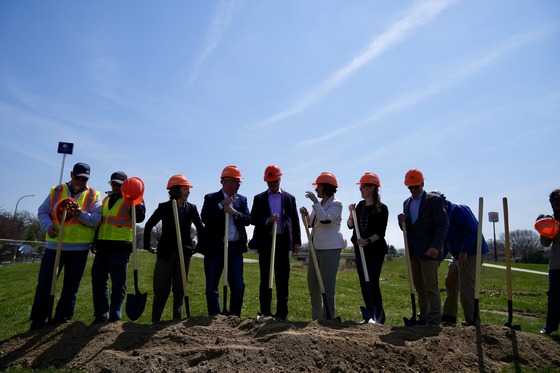 Governor Walz joins federal and state legislators to break ground on the I-90 bridge construction projects in Austin