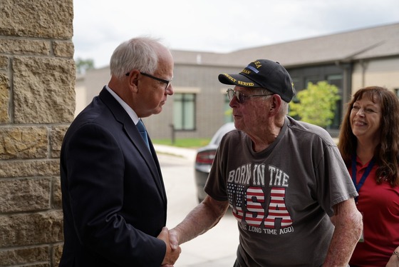 Governor Walz visits wind farm