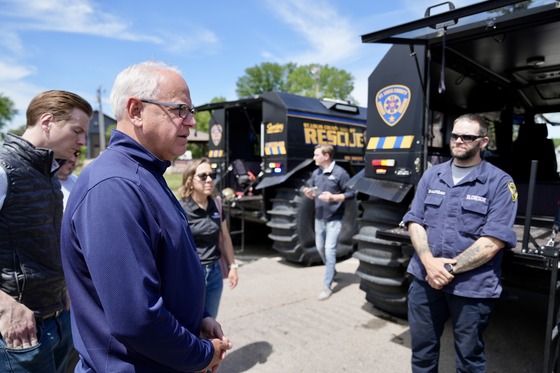 Governor Walz meets with St. Louis County Emergency Rescue team