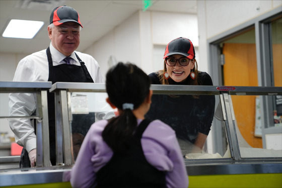 Governor Walz and Lt. Governor Flanagan serve meals to students at a school in Maplewood