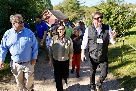 Lt. Governor Flangan tours Pine Tree Apple Orchard in Dellwood