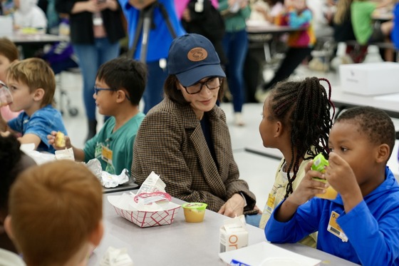 Lt. Governor Flanagan serves breakfast to students at Oak View Elementary School