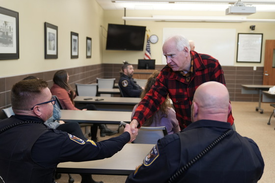 Governor Walz stopped by the Richfield Police Department to thank local officers on Friday