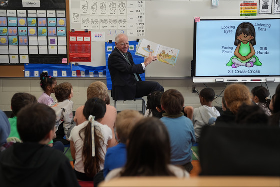 Governor Walz reads to students