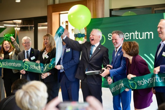 Governor Walz, Solventum cut the ribbon at the company's new facility in Eagan
