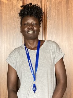 Debra's headshot