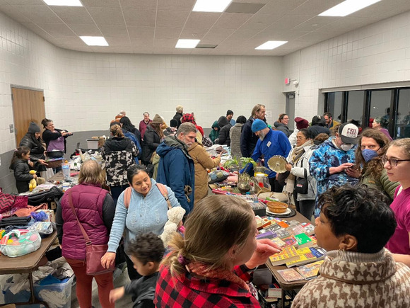 gathering of residents at Lyndale Neighborhood association event