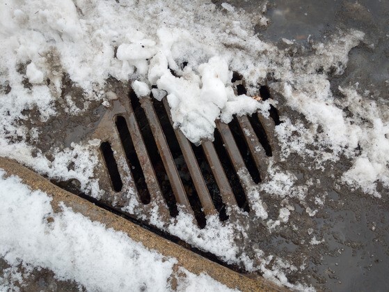 snow & grate