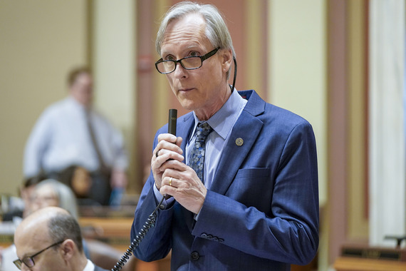 Rep. Robert Bierman speaks on the House Floor
