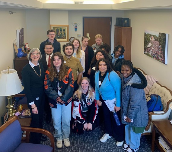 Rep. Klevorn and students pose for a group photo