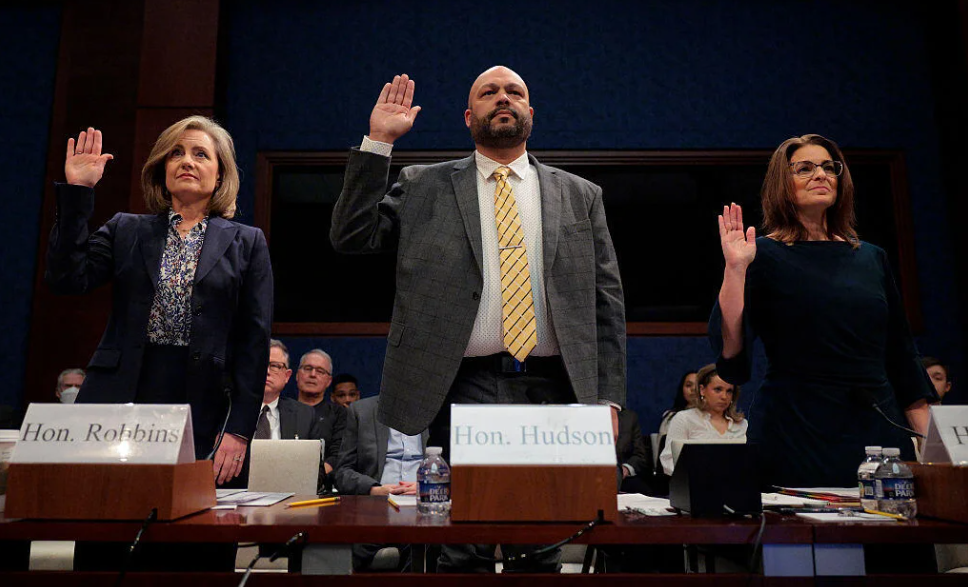 Congressional Committee