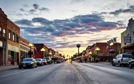 Lake Street in Chisholm