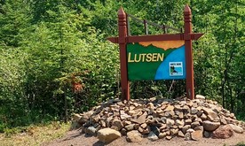Lutsen Entry Sign