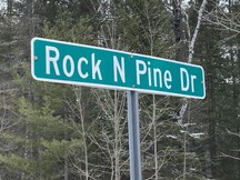 Rock N Pines Street Sign