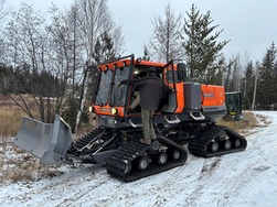 Voyageurs Trail Society, Inc. Snow Cat Grooming Tractor