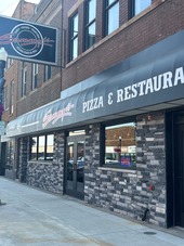 Sammy's Pizza Storefront, Hibbing