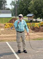 Aurora Mayor Doug Gregor speaks at groundbreaking for Warming Shack and Recreation Building