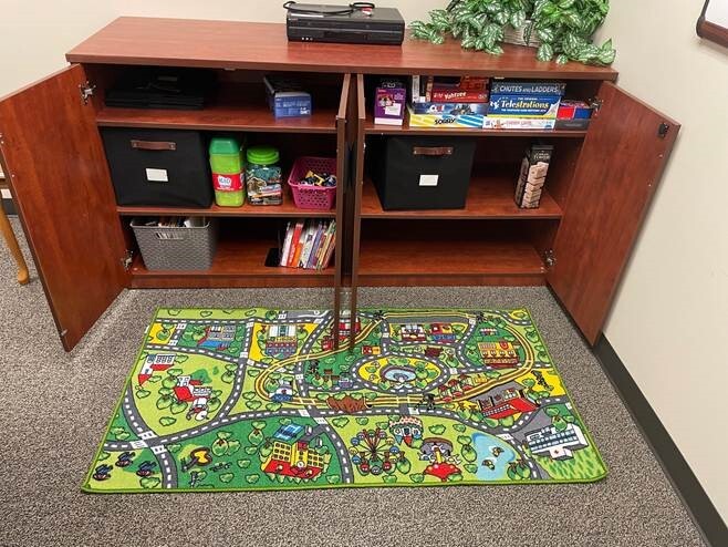 RenvillefamilyvisitroomCarpet