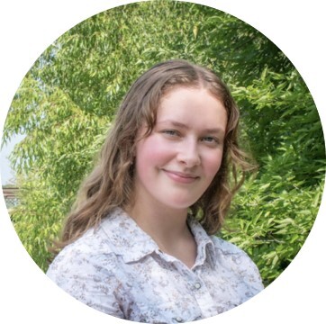 Madeline Graf headshot