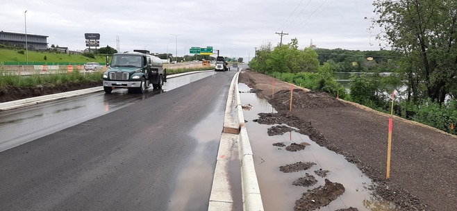 Crews pave Hudson Road in Maplewood