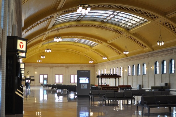 Metro Transit T inside Union Depot