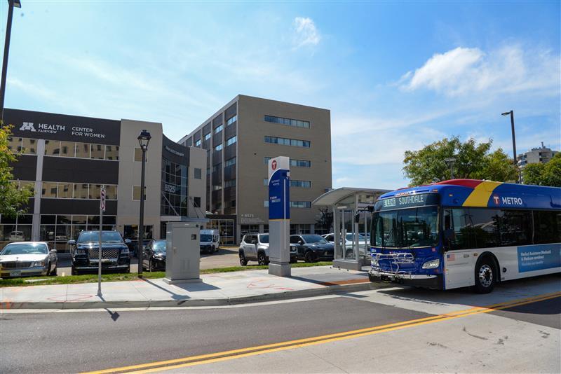 E Line Pylon and Bus