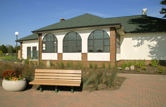 Exterior of Lake Hiawatha Recreation Center in summer
