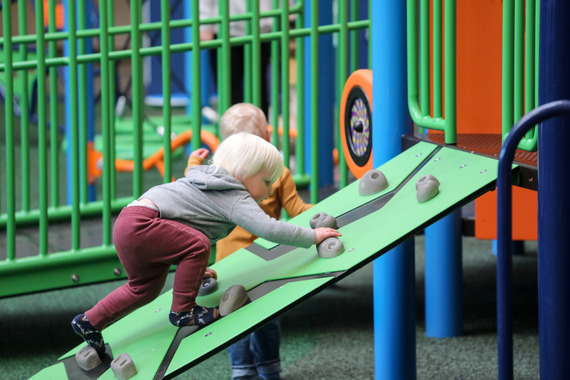 Children playing at the KUBE