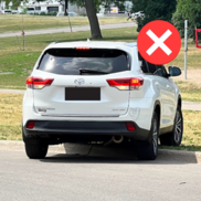 No parking on the grass please