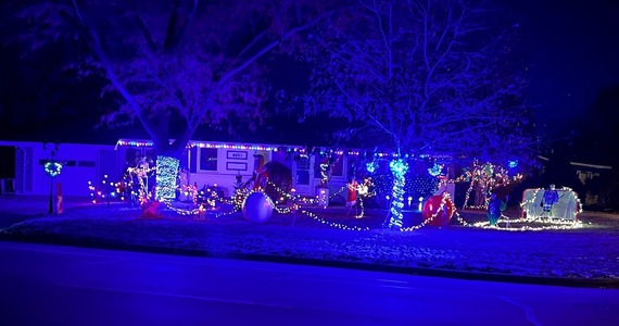 best theme holiday lights contest 2023