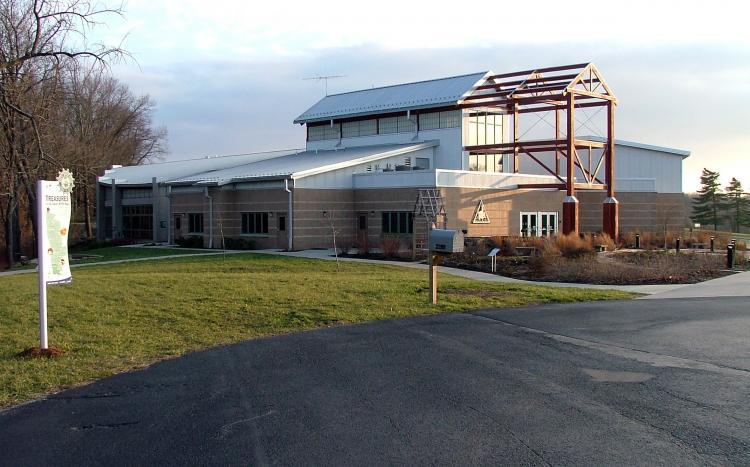 The entrance of the Cape Girardeau Nature Center.