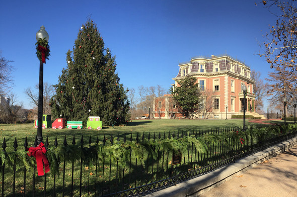 Governor Mansion Christmas Tree