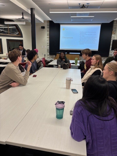 Council Member Wonsley speaking with University of Minnesota students at the Undergraduate Student Government Town Hall on Food Insecurity. 