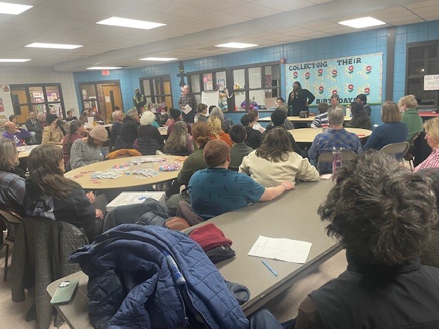 Council Member Wonsley speaking to neighbors in Seward. 