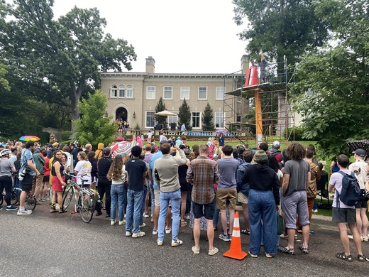 Pencil sharpening 2025 crowd