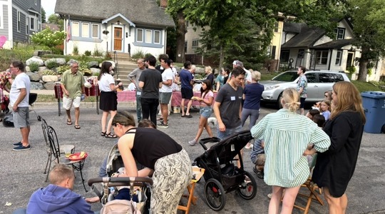 Mayor Frey at National Night Out