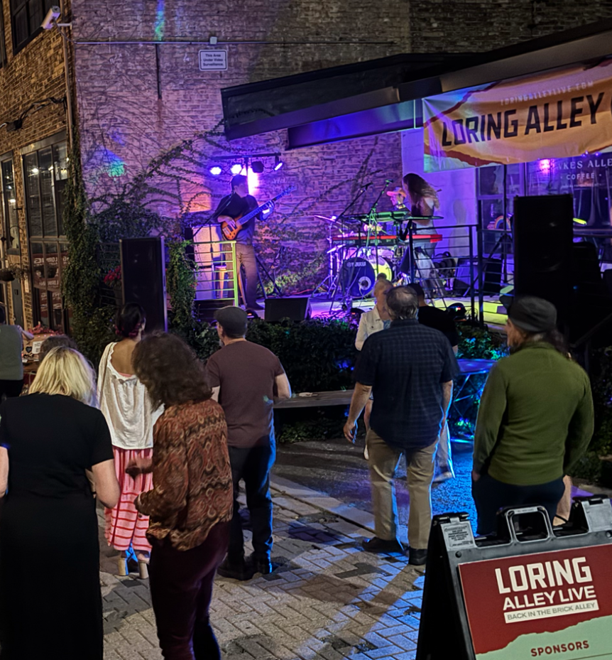 Loring Alley Live performance