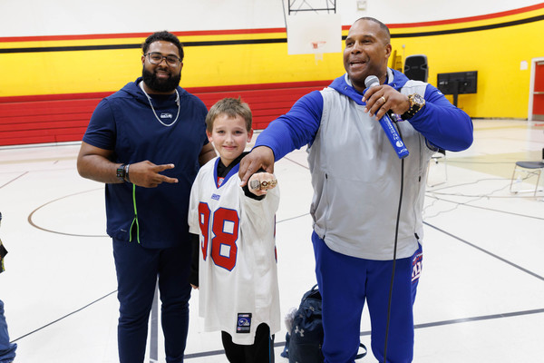 Keith Davis w/Championship Ring Wearer